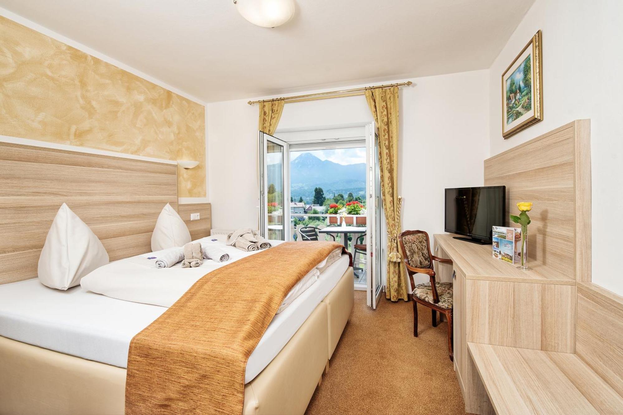 Hotel-Pension Melcher Дроболлах-ам-Фаакер-Зее Экстерьер фото
