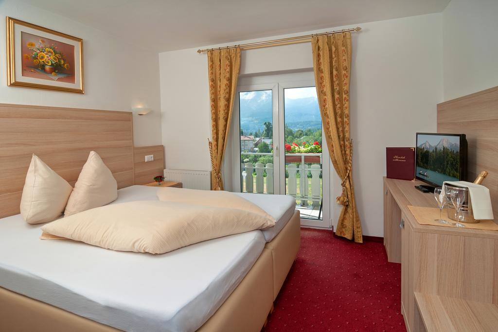 Hotel-Pension Melcher Дроболлах-ам-Фаакер-Зее Экстерьер фото